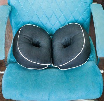 Подушка для сидіння для покращення постави м'яка "Booty Pillow" 46х30х11см J2201 фото